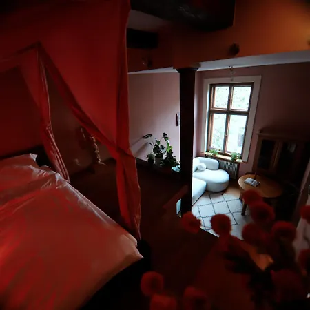 Rose & Thyme Artisan In Old Town Apartmán *