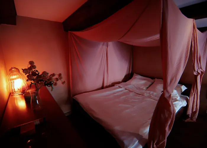 Rose & Thyme Artisan In Old Town Apartman